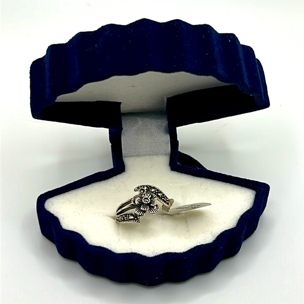 New Sterling silver Marcasite ring